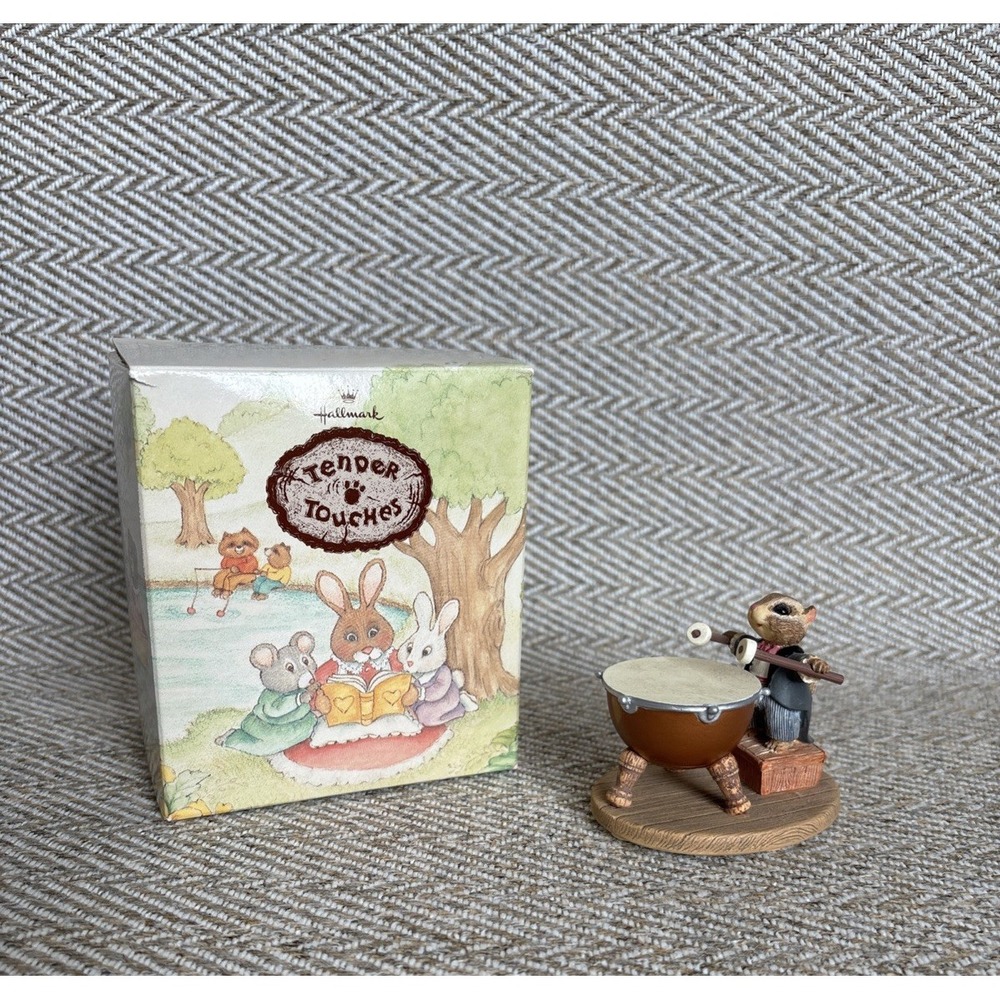 HALLMARK TENDER TOUCHES Ensemble Chipmunk Kettledrum‎ Second in Series
